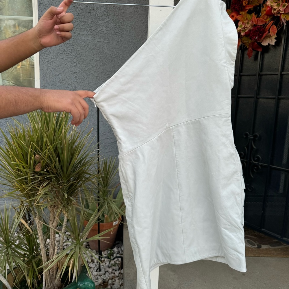 Lamarque Corey draped one shoulder leather mini dress - Picture 6 of 10